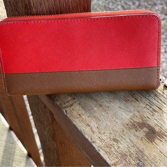 Michael Kors Jet Set ZA Continental Leather Zip wallet - Picture 4 of 16